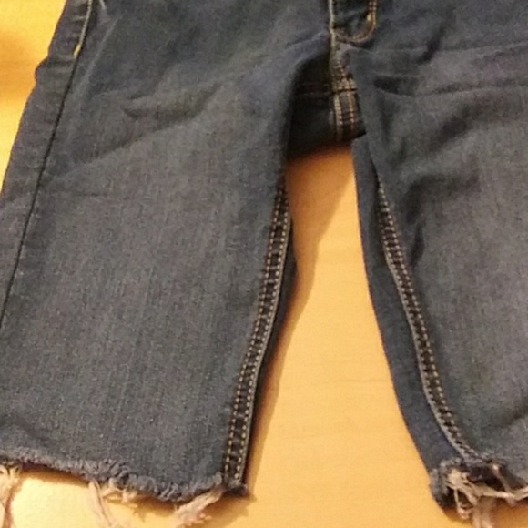 Shorts - Picture 2 of 3